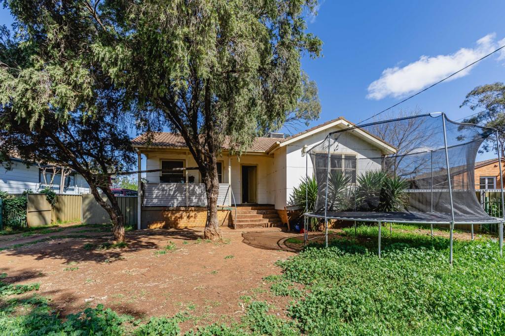 3 Armstrong Cres, Dubbo, NSW 2830