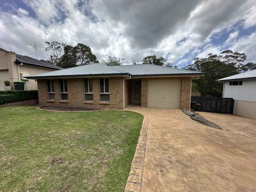31a Cumberteen St, Hill Top, NSW 2575