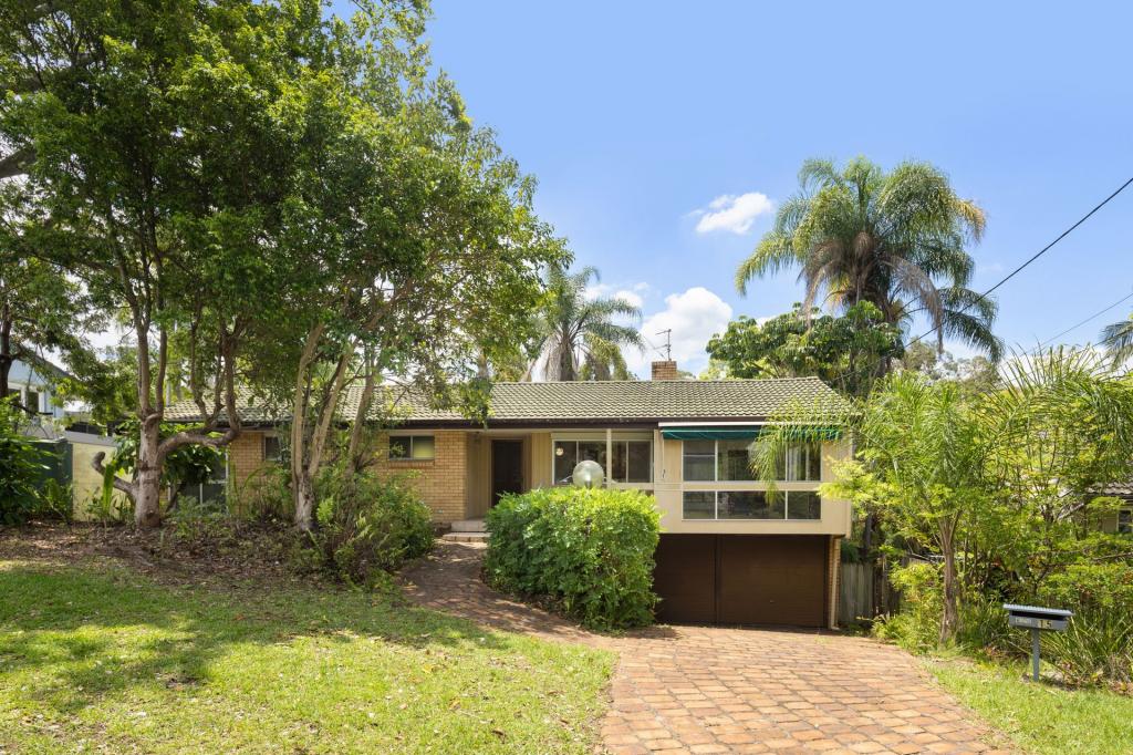 15 Rialanna St, Kenmore, QLD 4069