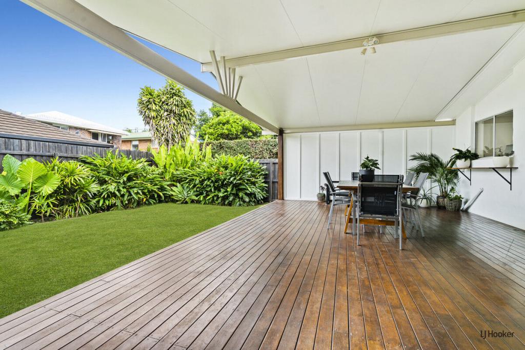 2/97 Nobby Pde, Miami, QLD 4220