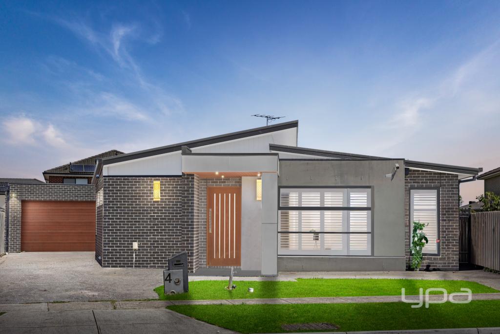 4 COOINDA WAY, POINT COOK, VIC 3030