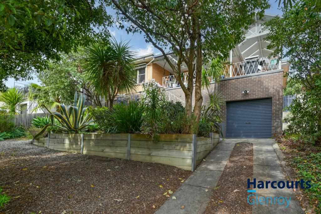 62 Valley Cres, Glenroy, VIC 3046