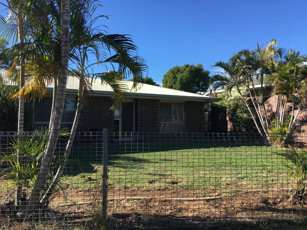 4 Edmonston Dr, Emerald, QLD 4720