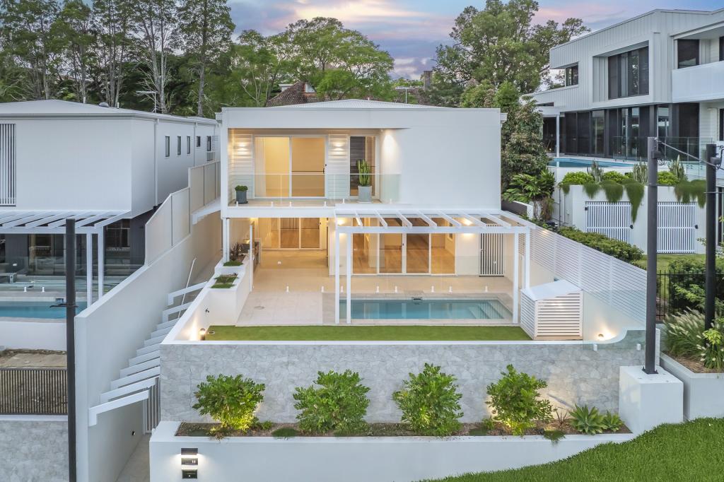 18 Victoria St, Indooroopilly, QLD 4068