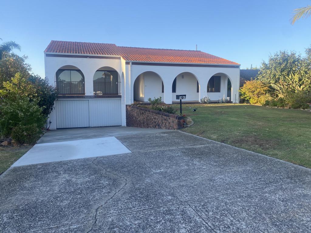 9 Karoonda Rd, Booragoon, WA 6154