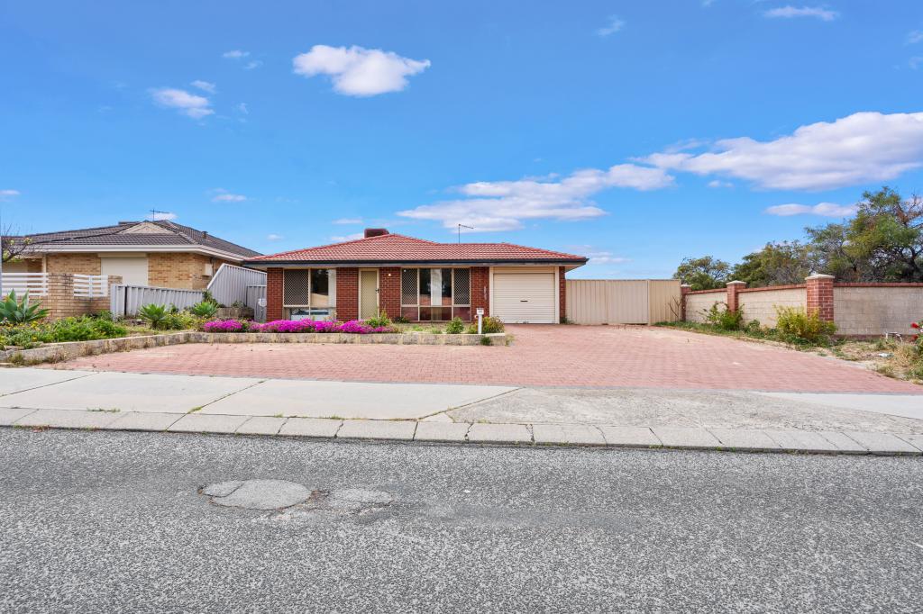 32 Redcliffe Ave, Marangaroo, WA 6064