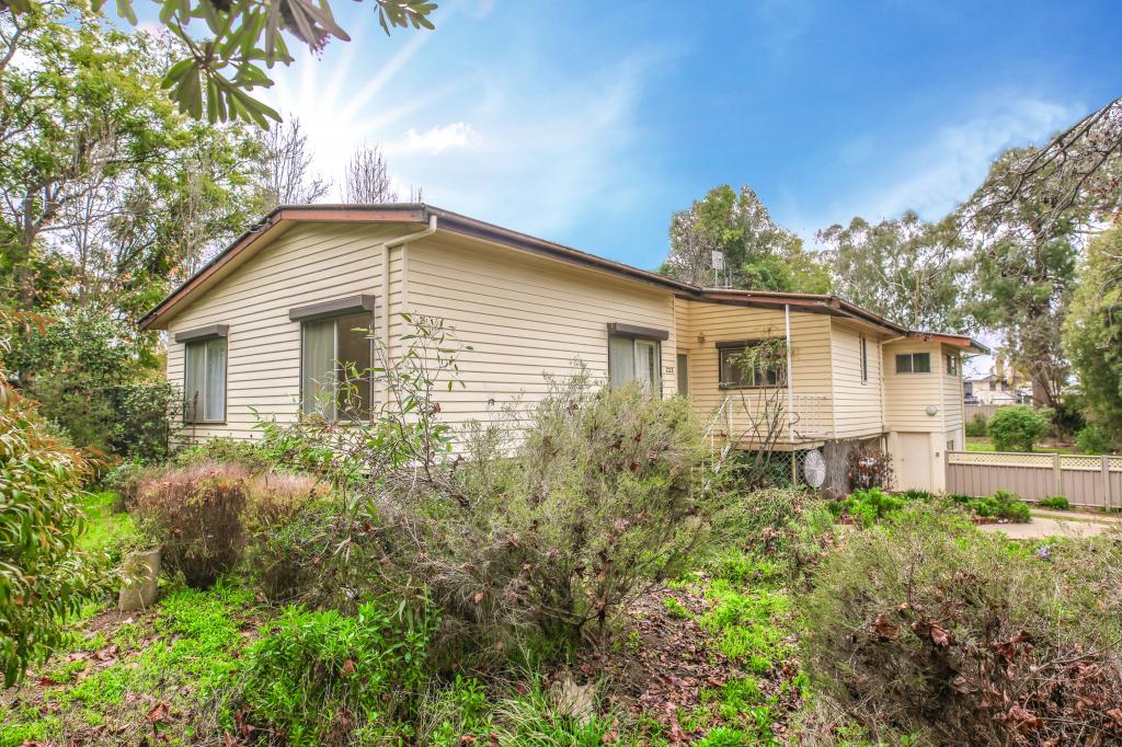 223 River St, Deniliquin, NSW 2710