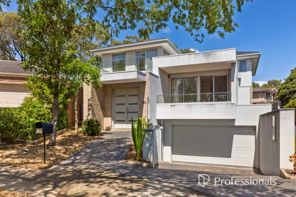 17A ORLOFF CT, BURWOOD EAST, VIC 3151