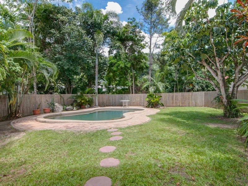 26 KNIGHT RD, SMITHFIELD, QLD 4878