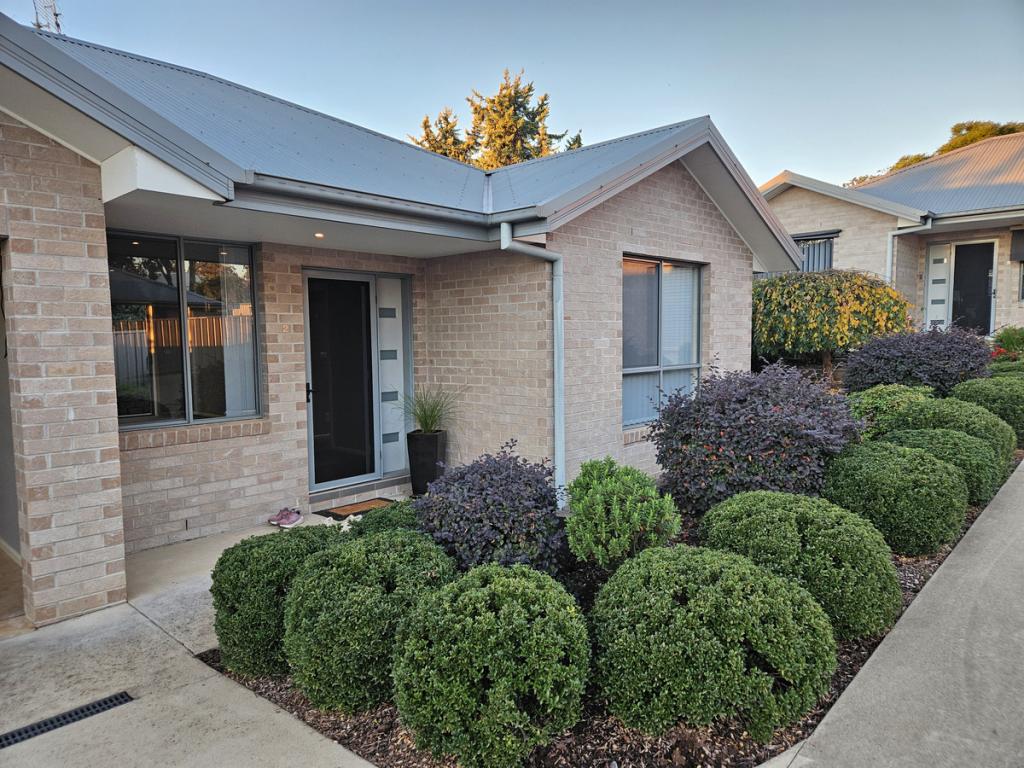 2/1 Kibbler St, Cowra, NSW 2794