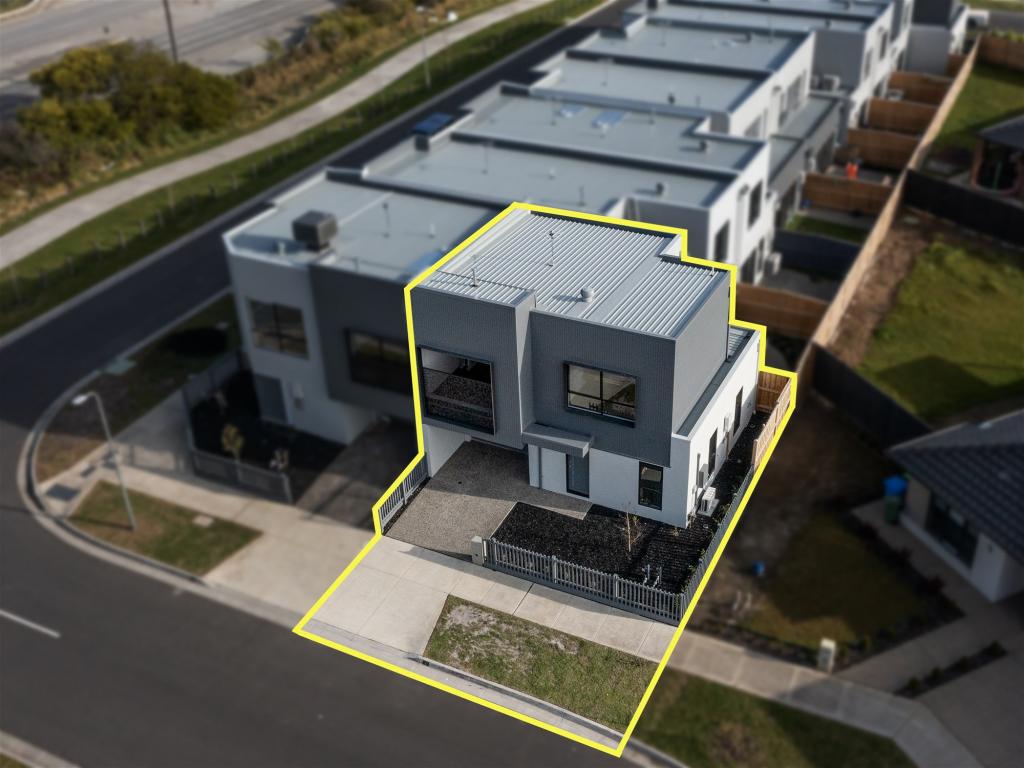 8 Pascal Way, Cranbourne South, VIC 3977