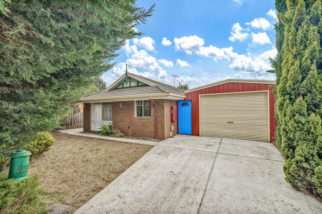 18 Friendship Cl, Cranbourne West, VIC 3977