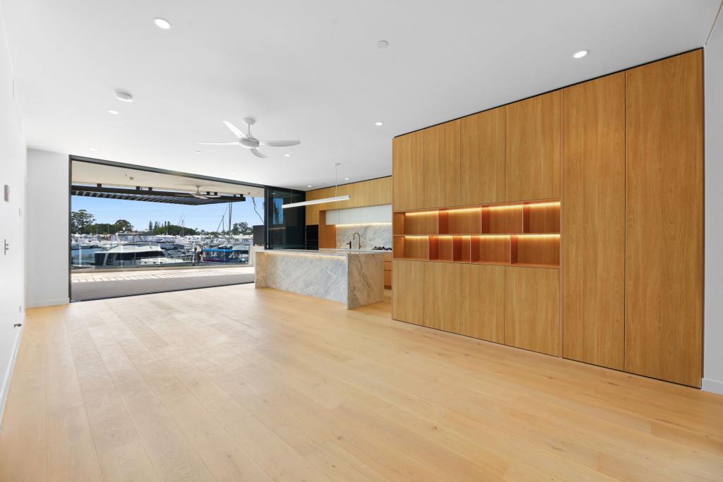 27/1 Grand Jabiru Way, Hope Island, QLD 4212