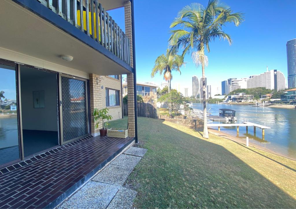 2/18 Sunshine Bvd, Broadbeach Waters, QLD 4218