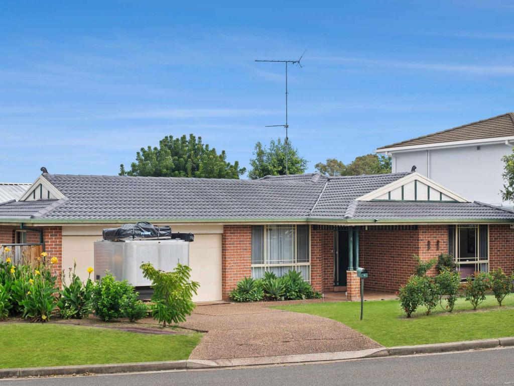 6 Maslin Cres, Quakers Hill, NSW 2763