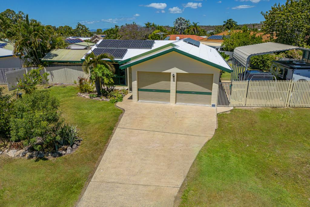 4 Luke Ct, Bushland Beach, QLD 4818