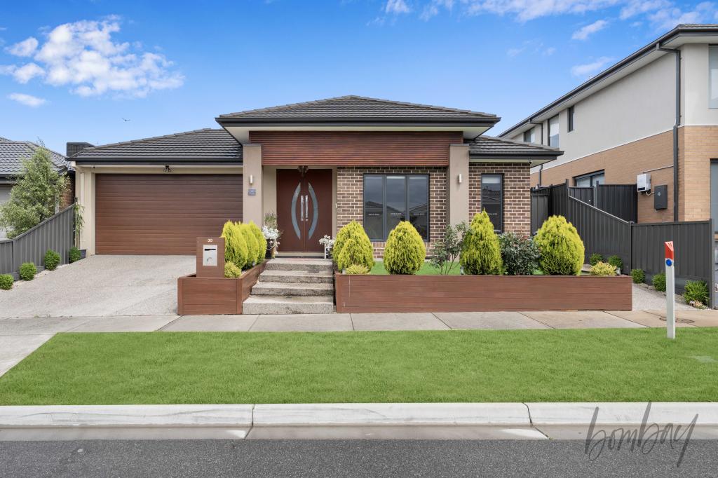 30 CHASE AVE, WOLLERT, VIC 3750