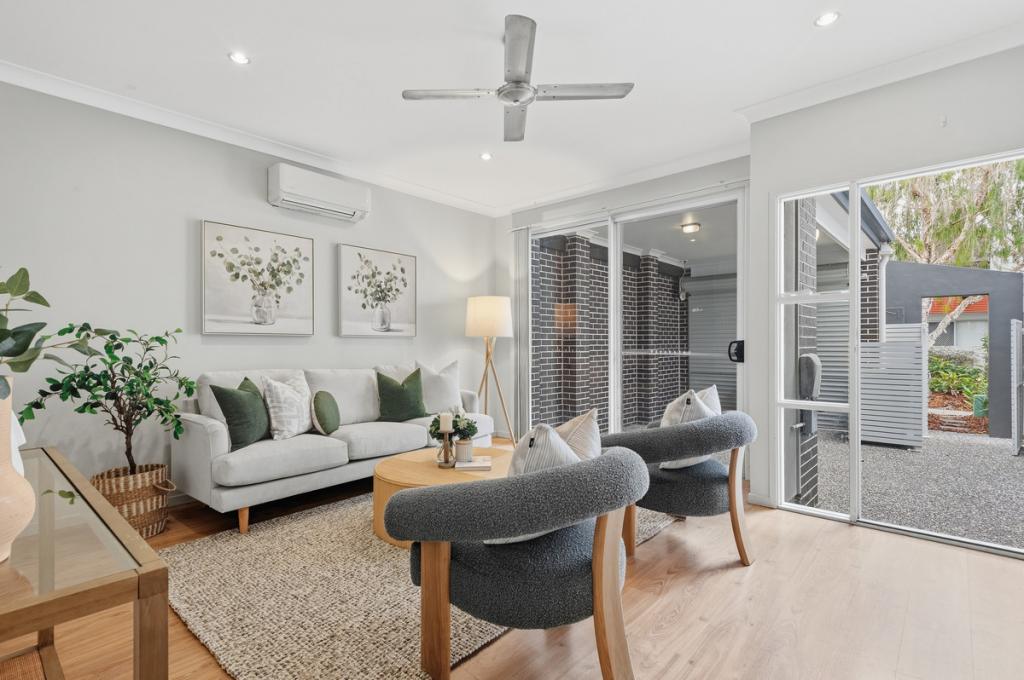 15 CONIMBLA ST, FITZGIBBON, QLD 4018