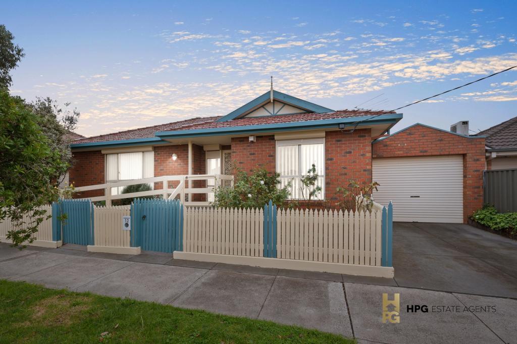 12 PALANA ST, GLENROY, VIC 3046