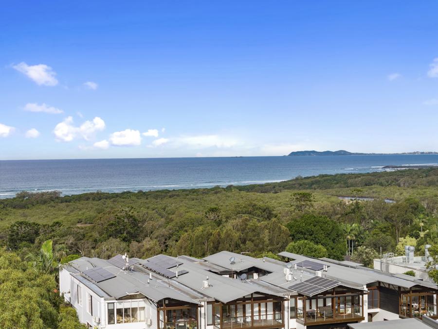 10/1 LANGI PL, OCEAN SHORES, NSW 2483