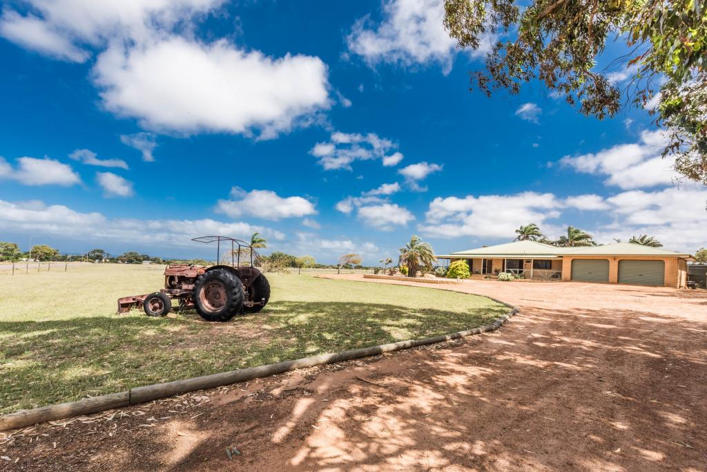 29 Drabble Rd, Waggrakine, WA 6530