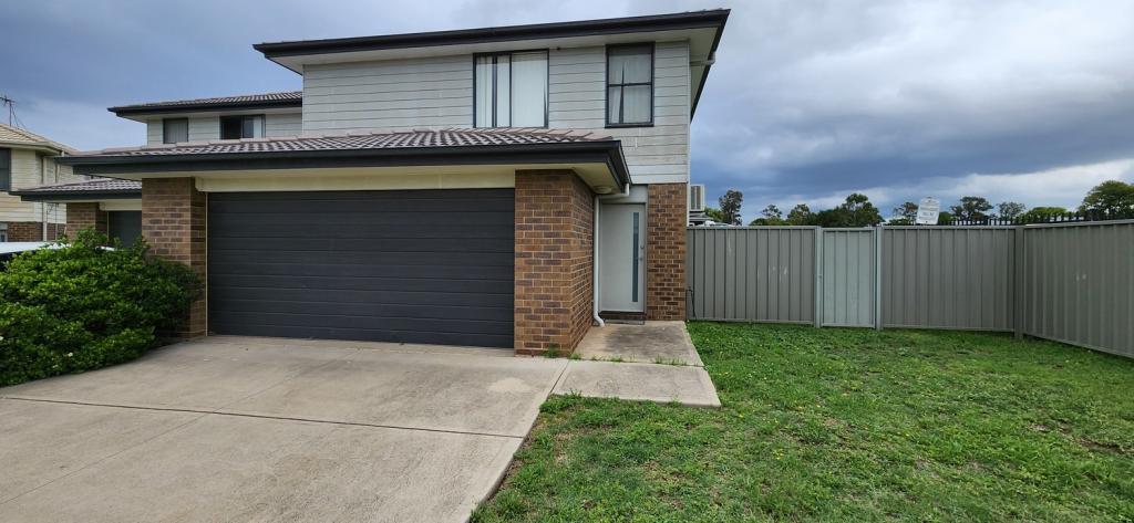 2/24 Fitzgerald Ave, Muswellbrook, NSW 2333
