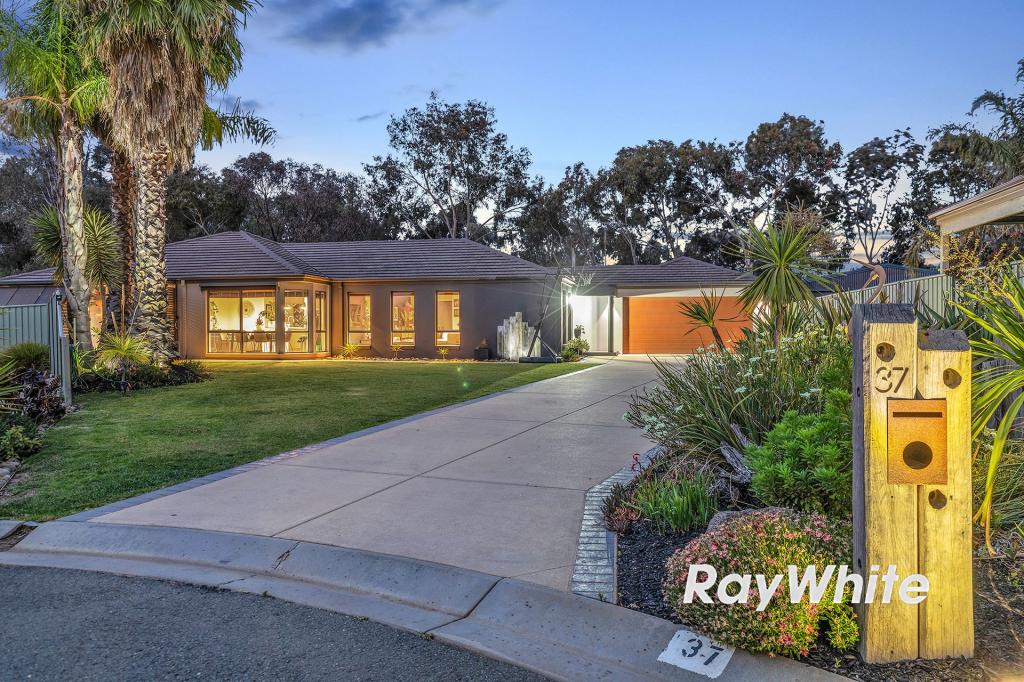 37 Woodlands Cct, Echuca, VIC 3564