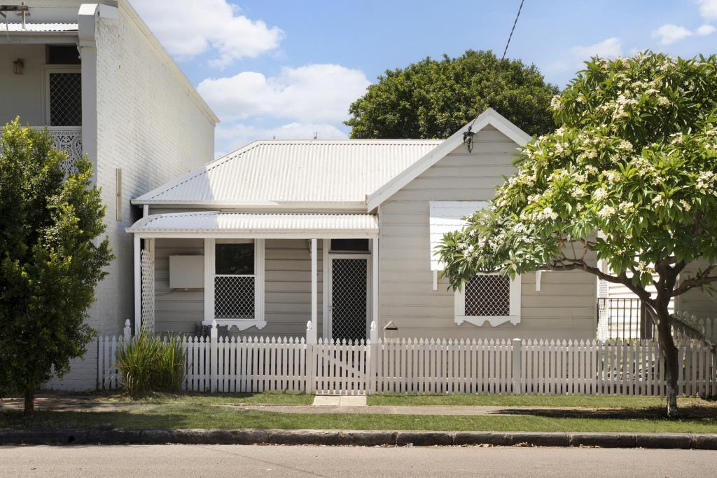 7 Devon St, Hamilton, NSW 2303