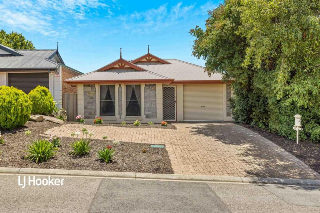 32 Palamountain Ave, Greenwith, SA 5125