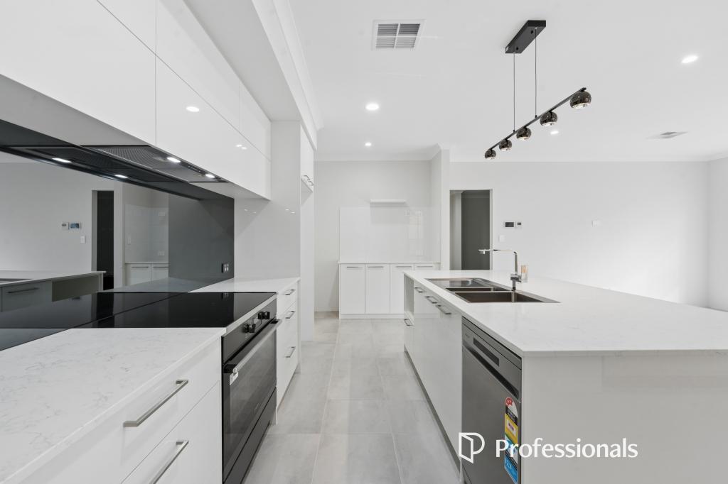 14 Waverton Cres, Bushmead, WA 6055