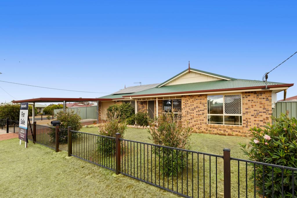 4 Joseph St, Oakey, QLD 4401