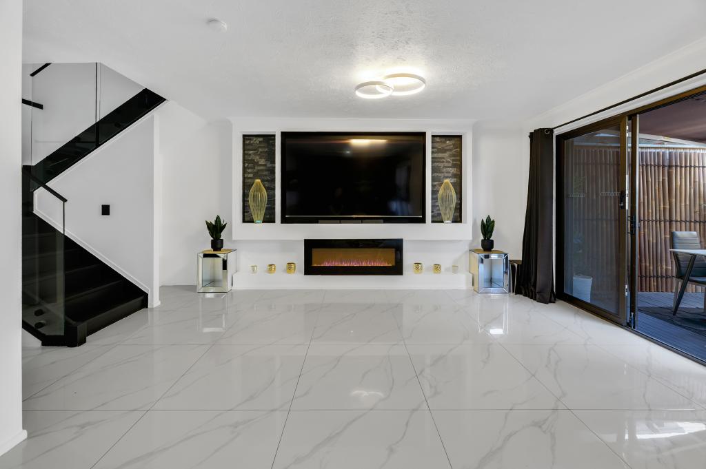 3/7-13 Parkridge Dr, Molendinar, QLD 4214