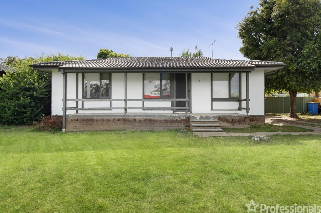 152 Raye St, Tolland, NSW 2650