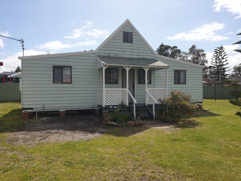 8a Beatty Bvd, Tanilba Bay, NSW 2319