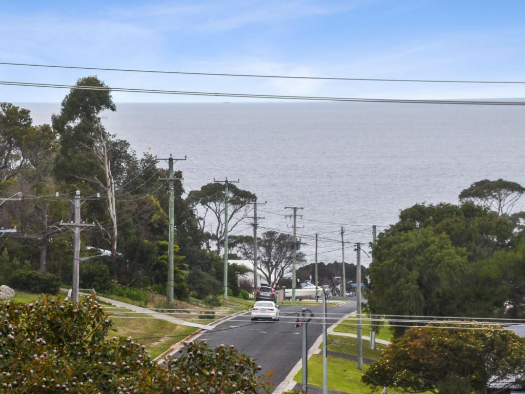 35 Douglas St, Bicheno, TAS 7215