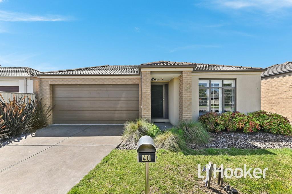 40 Edenbrook Cct, Pakenham, VIC 3810