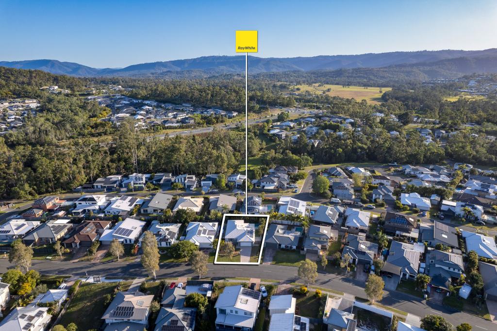 35 Cobb & Co Dr, Oxenford, QLD 4210
