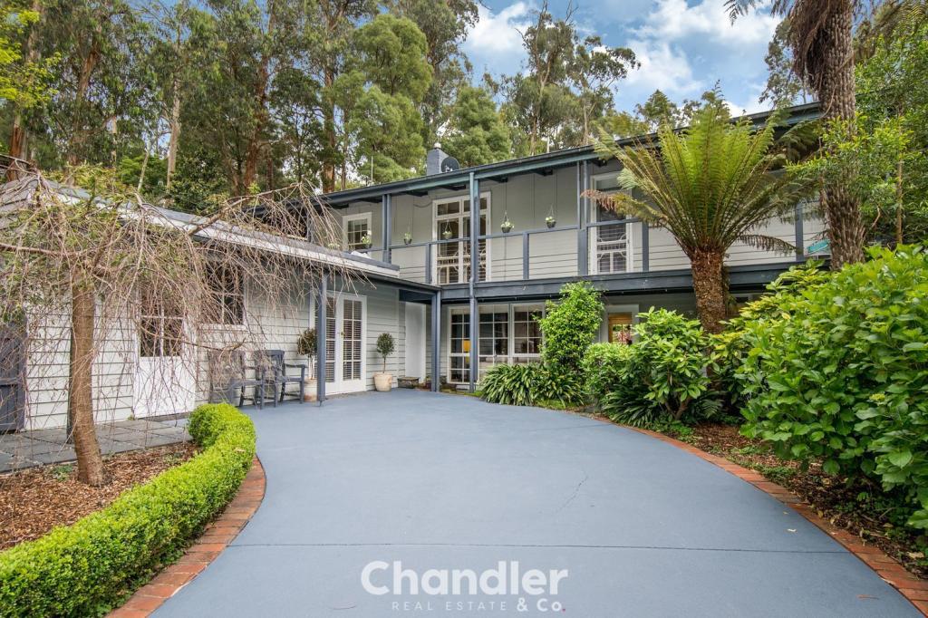 13 OAKLAND AVE, UPWEY, VIC 3158
