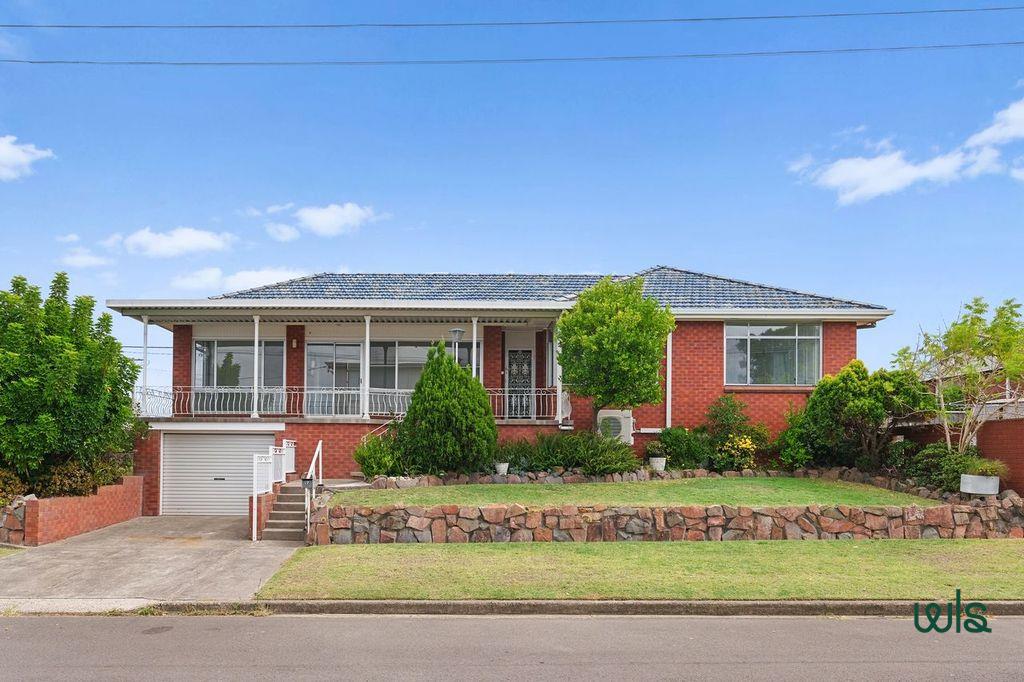 17 Kalora Cres, Charlestown, NSW 2290