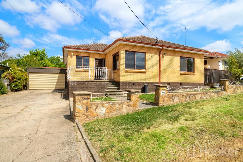 16 Sunnybar Pde, Karabar, NSW 2620