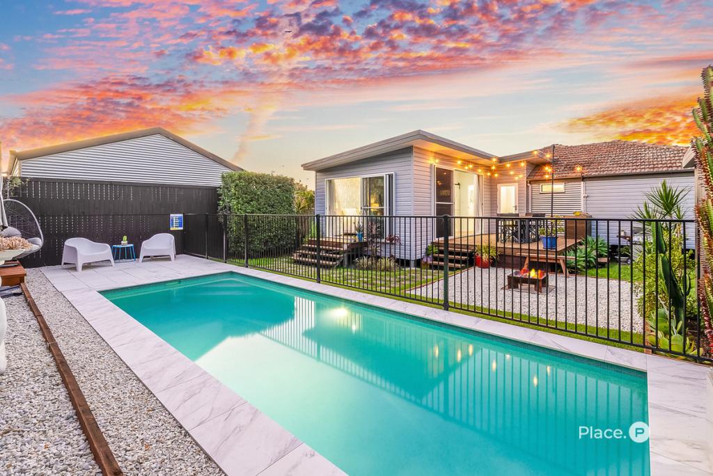16 Glenloc St, Redcliffe, QLD 4020