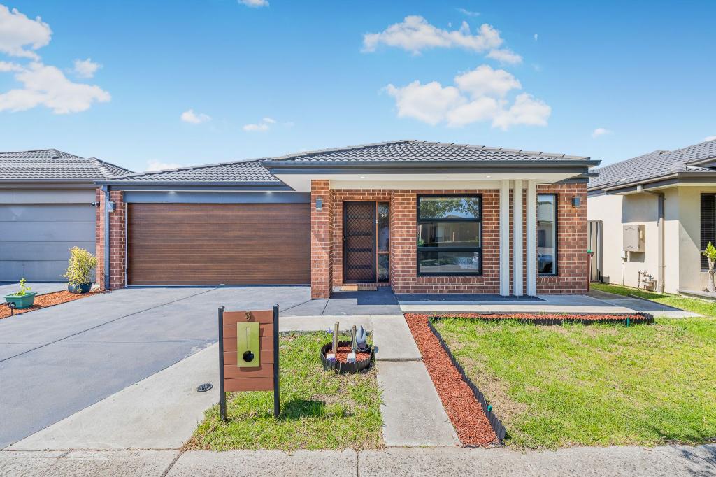 3 Lusitano Way, Clyde North, VIC 3978