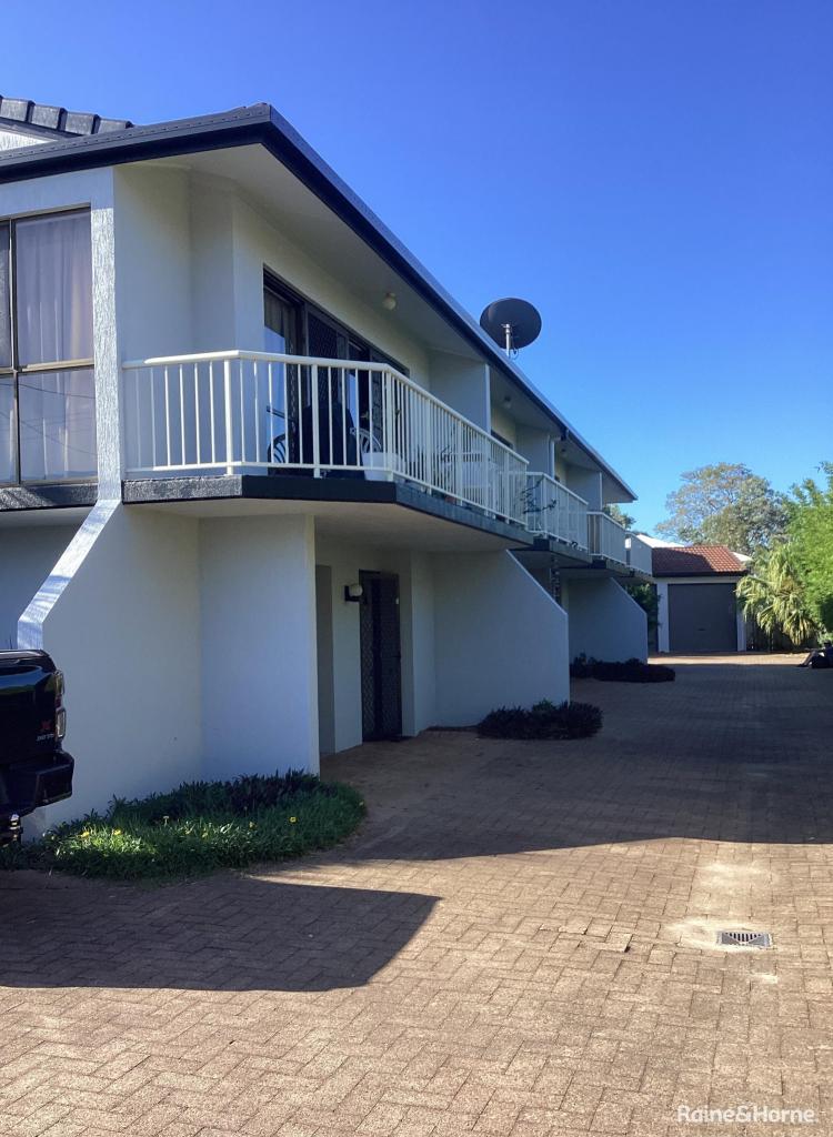 2/208 Cypress St, Urangan, QLD 4655