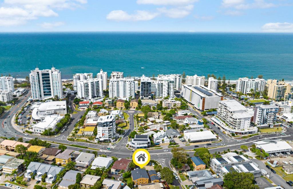 2/5 Bahlaka St, Mooloolaba, QLD 4557