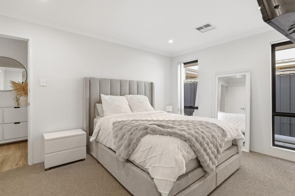 18 Selina St, Anketell, WA 6167