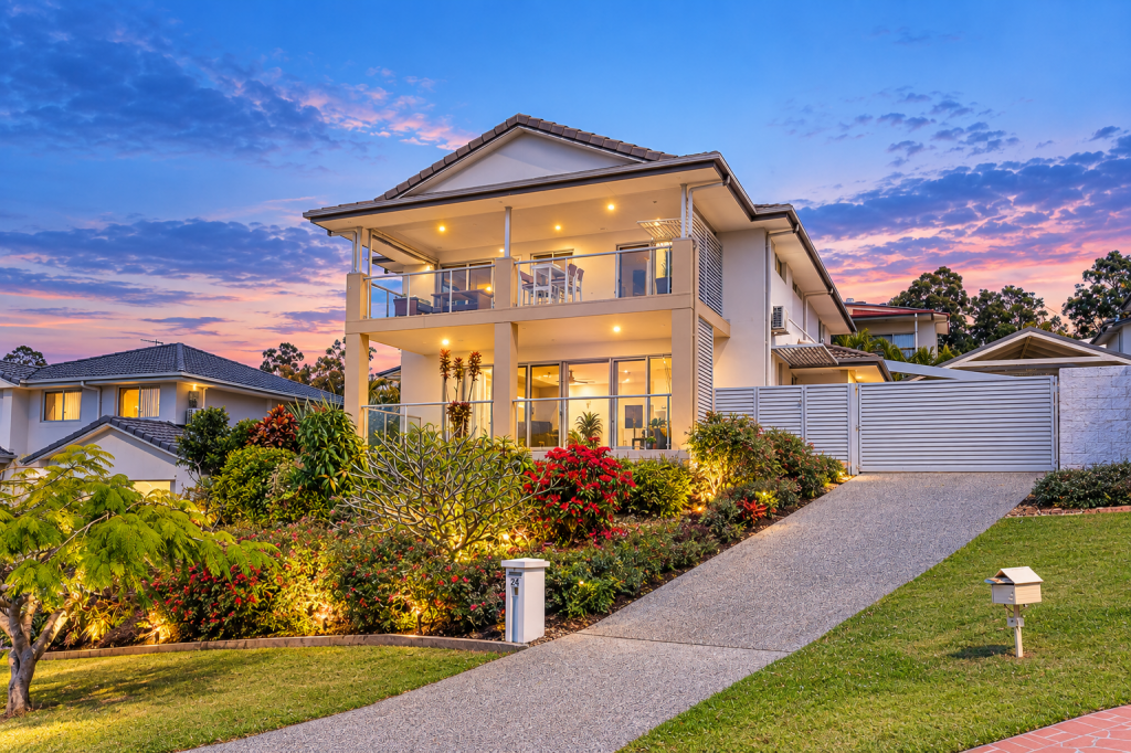 24 Ballah Cres, Highland Park, QLD 4211