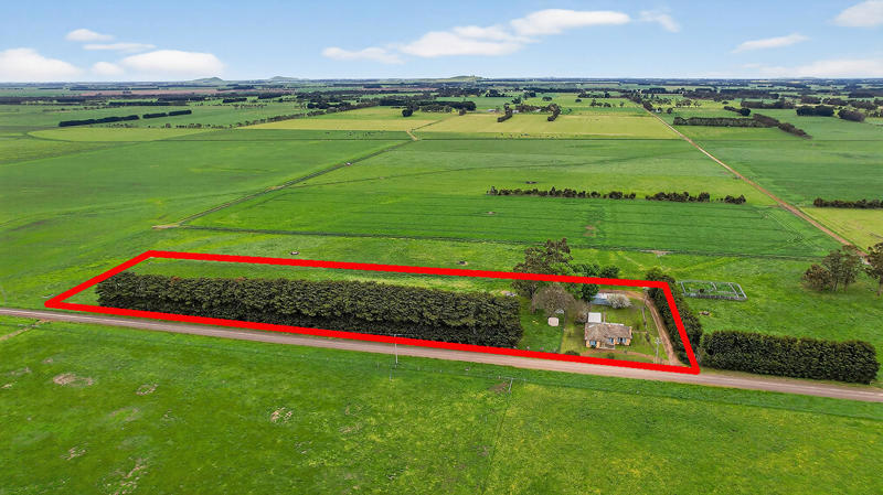 84 Atkins Lane, Glenormiston North, VIC 3265