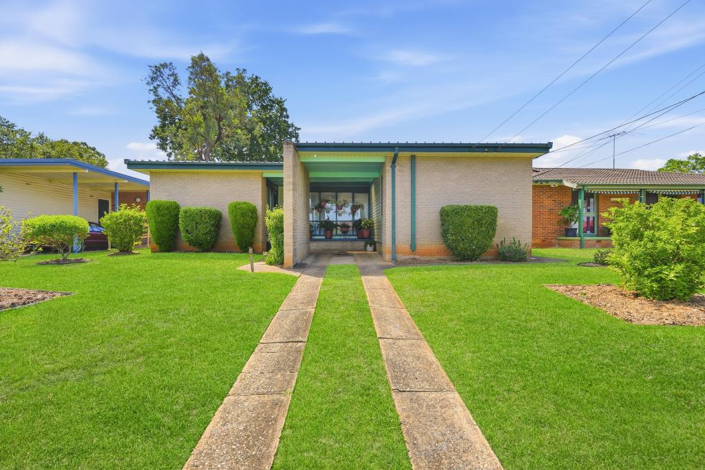 13 Weber Cres, Emerton, NSW 2770