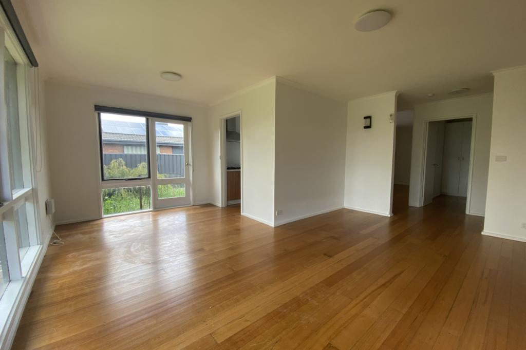 16 Eastern St, Craigieburn, VIC 3064