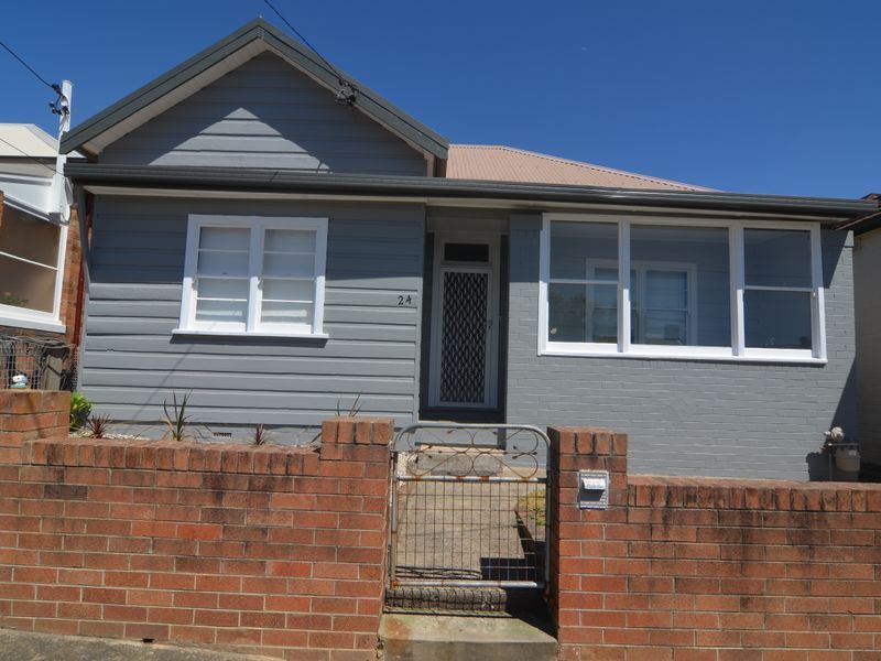 24 Spooner St, Lithgow, NSW 2790